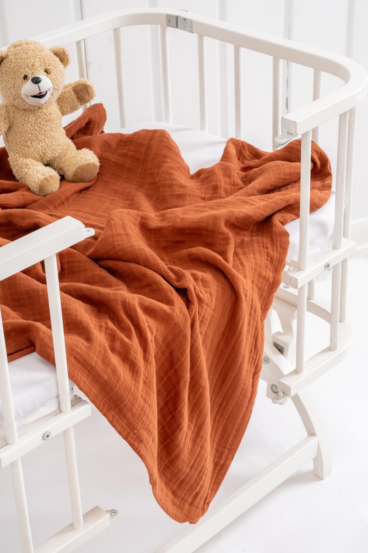 Narvi Musselin-Babydecke, rot