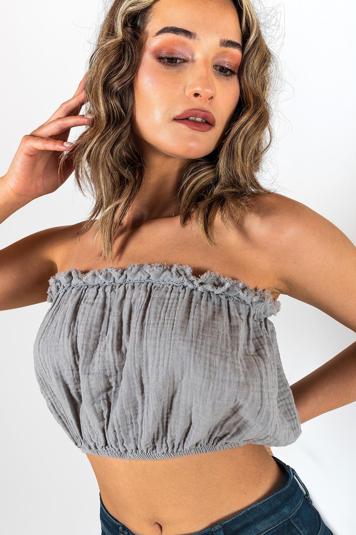 Kyra Müslin, trägerloses Crop-Top, grau
